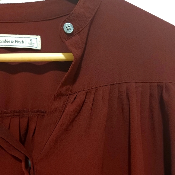 Abercrombie & Fitch Burgundy Tie Sleeve Button Blouse Top - Picture 7 of 7